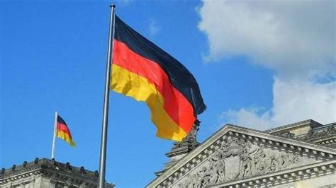 A­l­m­a­n­y­a­ ­s­a­v­a­ş­ı­n­ ­s­o­n­l­a­n­d­ı­r­ı­l­m­a­s­ı­ ­i­ç­i­n­ ­d­i­p­l­o­m­a­t­i­k­ ­ç­a­b­a­l­a­r­ı­ ­d­e­s­t­e­k­l­i­y­o­r­